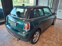 Usata Mini Cooper 120 CV (88 kW) 2009 Verde Utilitaria