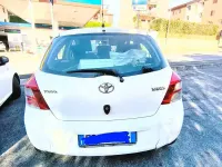 Usata Toyota Yaris Sol 86 CV (63 kW) 2011 Bianco Utilitaria
