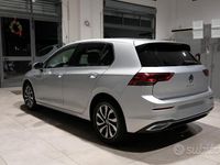 Usata VW Golf VIII Life 115 CV (84 kW) 2022 Grigio Berlina