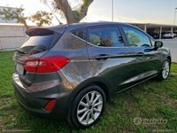 Usata Ford Fiesta Titanium 86 CV (63 kW) 2019 Grigio Utilitaria