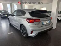 Usata Ford Focus ST-Line 116 CV (85 kW) 2024 Argento Berlina