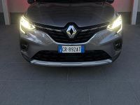 Usata Renault Captur Techno 101 CV (74 kW) 2023 Grigio SUV