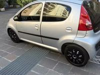 Gebraucht Peugeot 107 68 PS (50 kW) 2005 Grau Kleinwagen