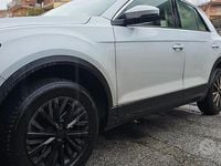 Käytetty VW T-Roc 116 HP (85 kW) 2021 Harmaa Katumaasturi