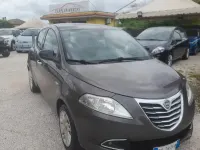 Usata Lancia Ypsilon 69 CV (50 kW) 2016 Grigio Utilitaria