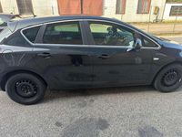 Usata Opel Astra Cosmo 101 CV (74 kW) 2014 Nero Berlina