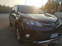 Usata Toyota RAV4 Active 143 CV (105 kW) 2015 Blu Berlina