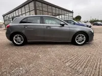 Gebraucht Mercedes A180 116 PS (85 kW) 2020 Blau Limousine