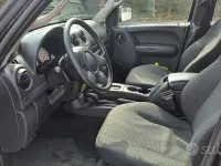 Usata Jeep Cherokee 150 CV (110 kW) 2003 Nero SUV