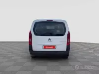 Usata Citroën Berlingo Start 131 CV (96 kW) 2023 Kaolin white Monovolume