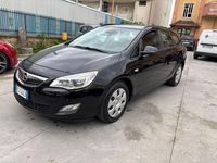 Usata Opel Astra 110 CV (80 kW) 2011 Nero Station wagon