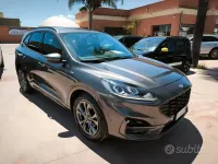 Usata Ford Kuga ST-Line 150 CV (110 kW) 2021 Grigio SUV