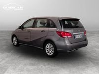 Usata Mercedes B180 Business 109 CV (80 kW) 2018 Gray Monovolume