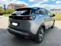 Usata Peugeot 3008 Allure 131 CV (96 kW) 2022 Bluazzurro SUV