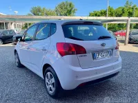 Usata Kia Venga 90 CV (66 kW) 2013 Bianco Utilitaria