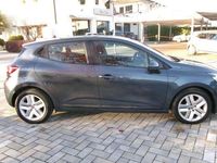 Usata Renault Clio V Business 90 CV (66 kW) 2022 Grigio Berlina