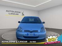 Usata Toyota Yaris Sol 68 CV (50 kW) 2000 Grigio Berlina