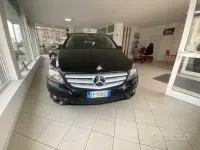Gebraucht Mercedes B180 Executive 109 PS (80 kW) 2013 Schwarz Van / Kleinbus