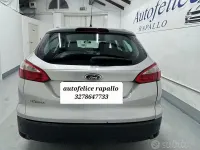 Usata Ford Focus 116 CV (85 kW) 2012 Grigio Station wagon