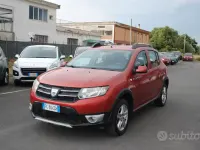 Usata Dacia Sandero Stepway 90 CV (66 kW) 2016 Rosso Berlina