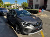 Usata Renault Captur 95 CV (69 kW) 2021 Argento SUV