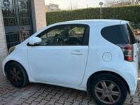 Usata Toyota iQ 98 CV (72 kW) 2010 Bianco Utilitaria