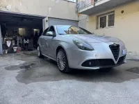 Usata Alfa Romeo Giulietta Progression 170 CV (125 kW) 2011 Grigio Utilitaria