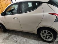 Usata Lancia Ypsilon 95 CV (69 kW) 2016 Utilitaria