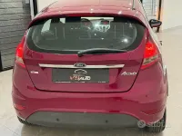 Usata Ford Fiesta 68 CV (50 kW) 2009 Viola Berlina