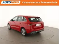 Usata Mercedes B180 Premium 116 CV (85 kW) 2019 Rosso Utilitaria