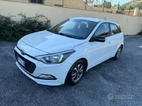 Usata Hyundai i20 73 CV (53 kW) 2019 Bianco Utilitaria