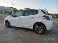 Usata Peugeot 208 Active 102 CV (75 kW) 2019 Bianco Utilitaria