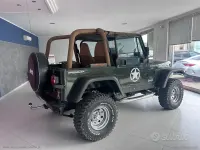 Usata Jeep Wrangler 184 CV (135 kW) 1996 Verde