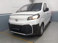Usata Toyota Proace 100 kW (136 CV) 2024 Solid white Monovolume