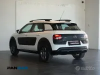 Usata Citroën C4 Cactus Shine 99 CV (72 kW) 2017 Bianco Utilitaria