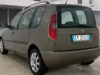 Usata Skoda Roomster Active 75 CV (55 kW) 2012 Marrone Monovolume