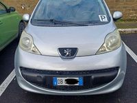 Usata Peugeot 107 54 CV (39 kW) 2006 Argento Utilitaria