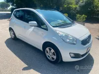 Usata Kia Venga 90 CV (66 kW) 2011 Bianco Utilitaria