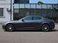 Usata Maserati Ghibli 349 CV (256 kW) 2018 Grigio maratea Berlina