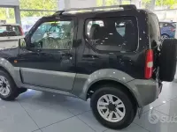 Usata Suzuki Jimny 84 CV (61 kW) 2012 Nero SUV