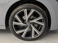 Usata VW Golf VIII Style 131 CV (96 kW) 2024 Grigio Berlina