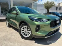 Nuova Ford Kuga Titanium 151 CV (111 kW) 2026 Verde SUV