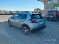 Usata Peugeot 2008 Allure 100 CV (73 kW) 2017 Grigio SUV