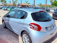 Usata Peugeot 208 68 CV (50 kW) 2012 Grigio Utilitaria