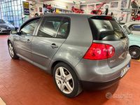 Usata VW Golf VI 140 CV (102 kW) 2008 Grigio Utilitaria