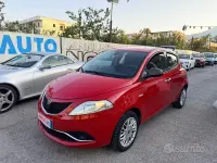 Usata Lancia Ypsilon 69 CV (50 kW) 2018 Rosso Utilitaria