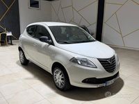 Usata Lancia Ypsilon 80 CV (58 kW) 2015 Bianco Utilitaria