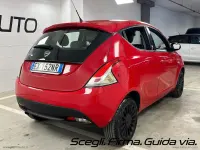 Usata Lancia Ypsilon 69 CV (50 kW) 2014 Rosso Utilitaria