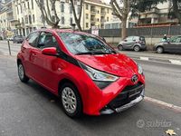 Usata Toyota Aygo Connect Style 72 CV (52 kW) 2021 Rosso Utilitaria