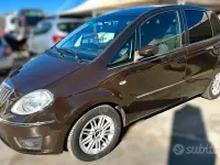 Usata Lancia Musa 90 CV (66 kW) 2008 Marrone Monovolume